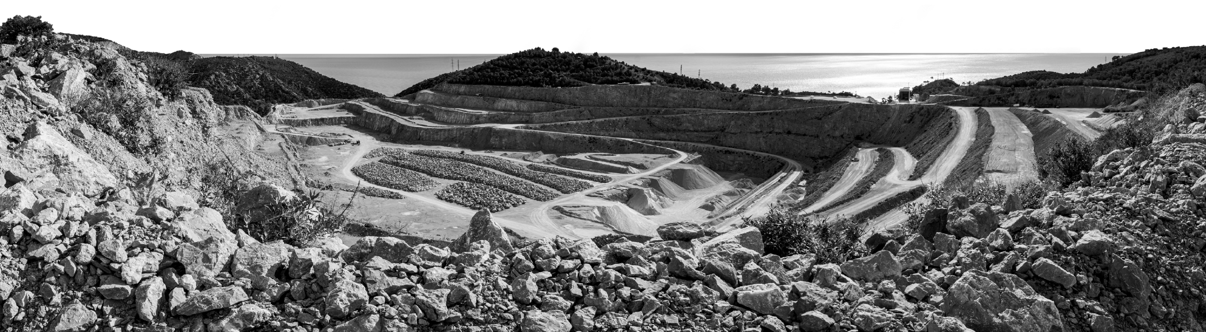 Panoramic view of Coma Roja Quarry